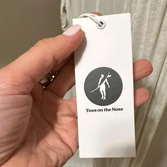 toes on the nose Men's Cream Lightweight Hooded Long-Sleeve Top - Picture 3 of 7